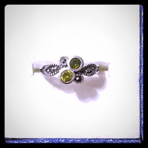 Lovely yellow topaz marcasite accents silver ring